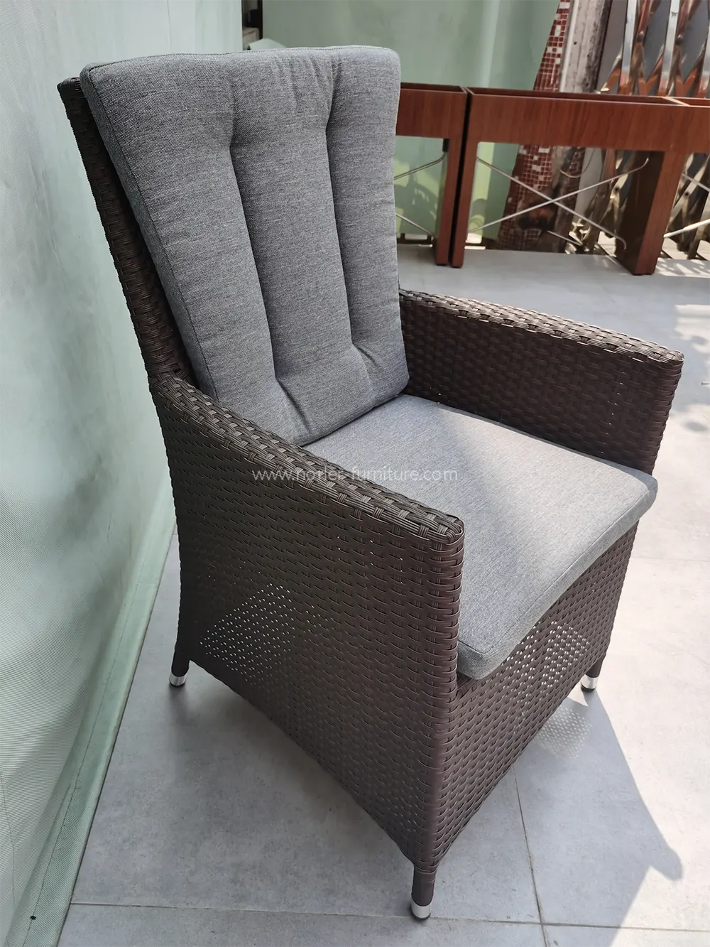 Outdoor Modern Aluminum Frame PE Rattan Dining Set